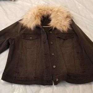 COPY - NWOT Max Jeans Black Denim Jacket with Removal Faux Fur - Size 1X